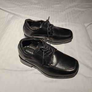 Robert David 10 wide child's black dress shoe
